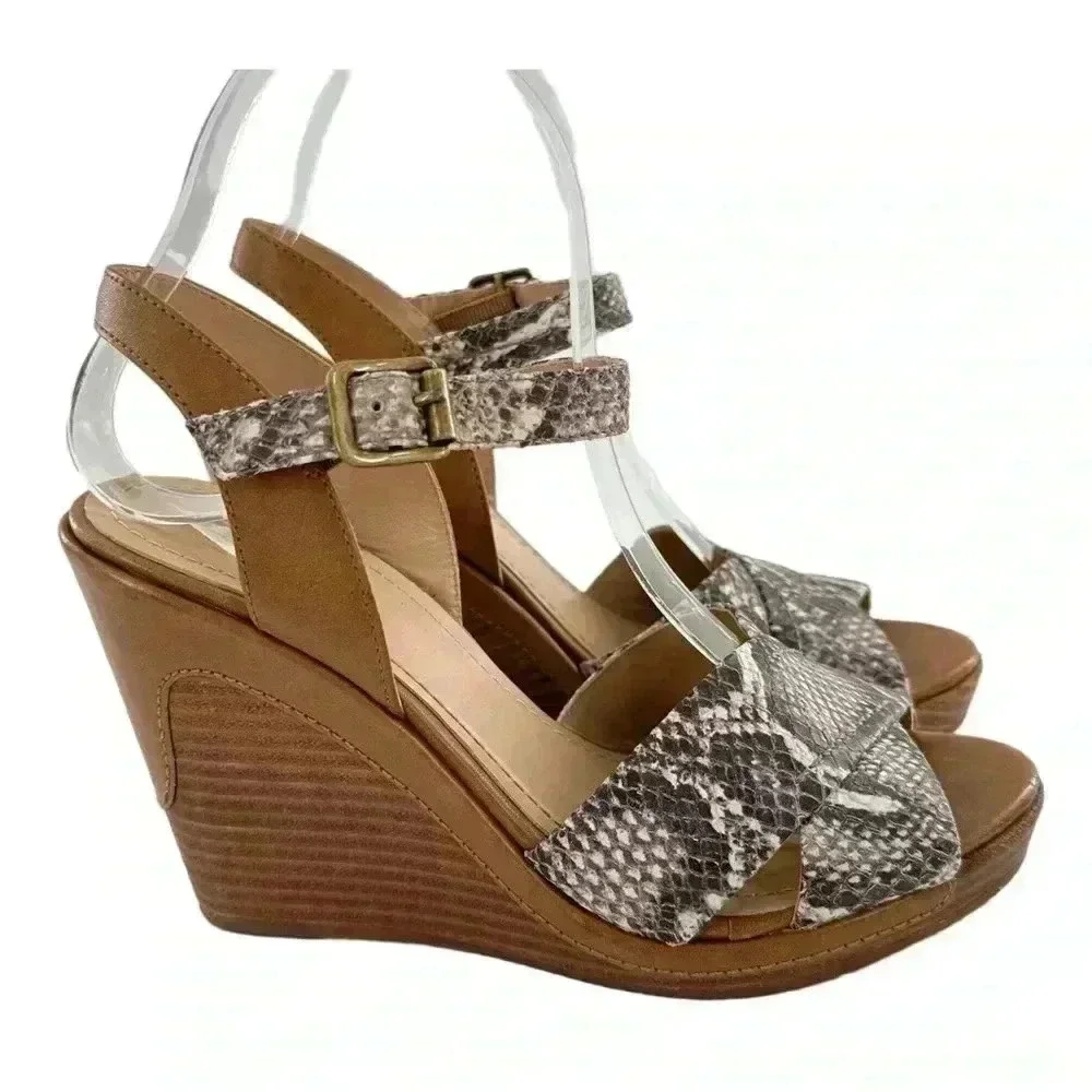 Johnston and Murphy Maren sandals size 7.5 tan leather snake print platform